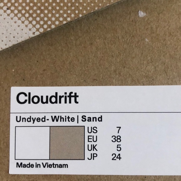 *BRAND NEW* On Cloudrift Sneakers Size 7 - Undyed White/Sand - Picture 3 of 3